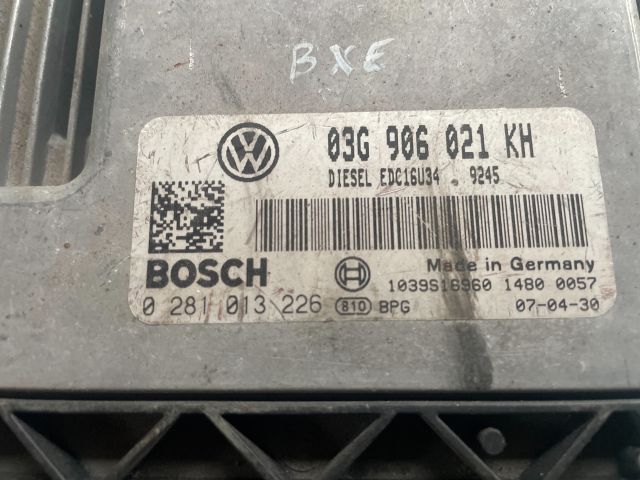 bontott VW GOLF V Motorvezérlő