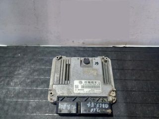 bontott VW GOLF V Motorvezérlő