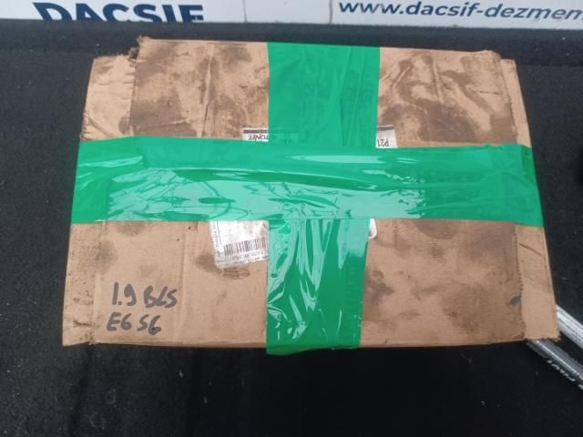 bontott VW GOLF V Olajszivattyú