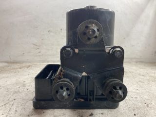 bontott VW GOLF V ABS Kocka