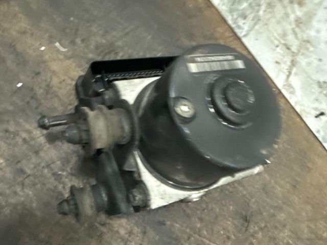 bontott VW GOLF V ABS Kocka