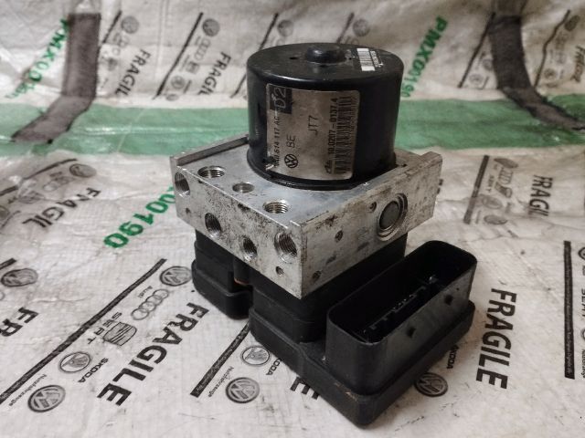 bontott VW GOLF V ABS Kocka