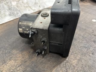 bontott VW GOLF V ABS Kocka