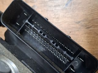 bontott VW GOLF V ABS Kocka