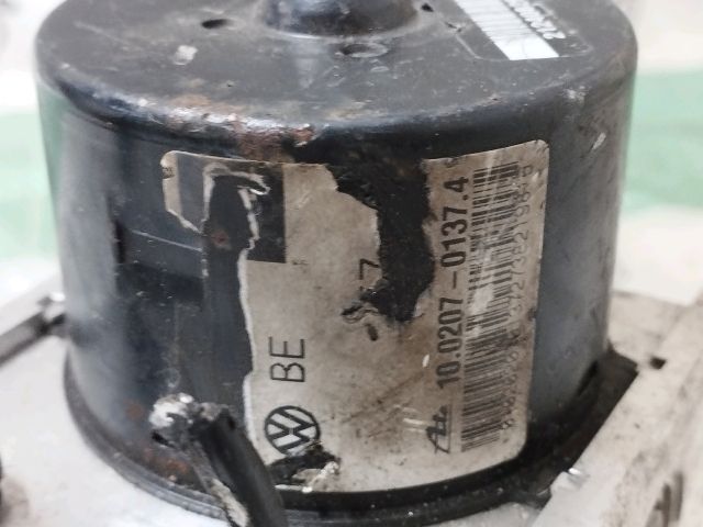 bontott VW GOLF V ABS Kocka