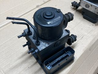 bontott VW GOLF V ABS Kocka