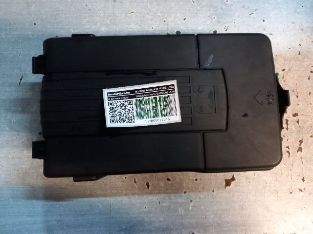 bontott VW GOLF V Akkumulátor Fedél