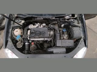 bontott VW GOLF V Bal első Csonkállvány Kerékaggyal