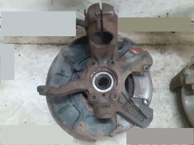 bontott VW GOLF V Bal első Csonkállvány Kerékaggyal