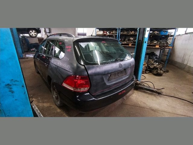 bontott VW GOLF V Bal első Csonkállvány Kerékaggyal