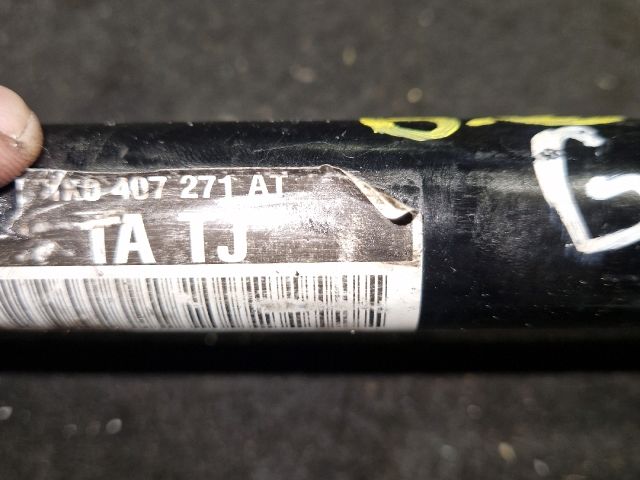 bontott VW GOLF V Bal Féltengely