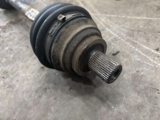 bontott VW GOLF V Bal Féltengely