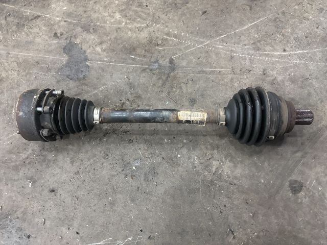 bontott VW GOLF V Bal Féltengely