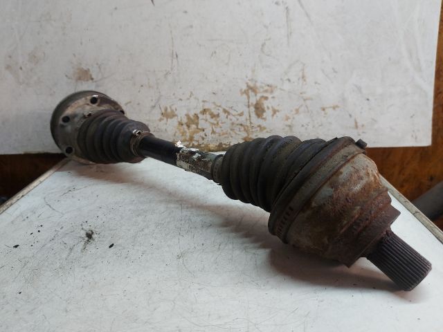 bontott VW GOLF V Bal Féltengely