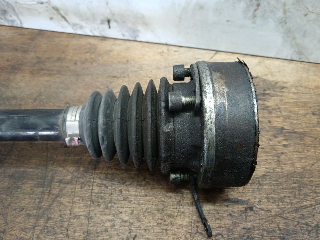 bontott VW GOLF V Bal Féltengely