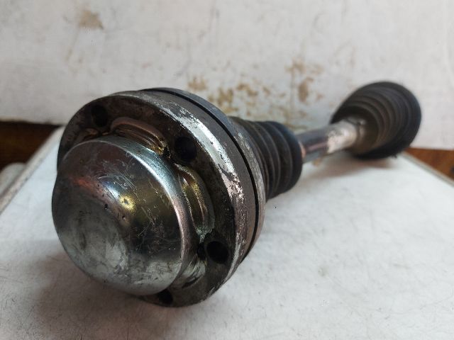 bontott VW GOLF V Bal Féltengely