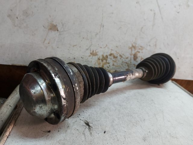 bontott VW GOLF V Bal Féltengely