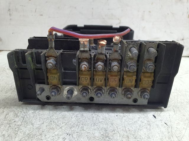 bontott VW GOLF V Biztosítéktábla Motortér