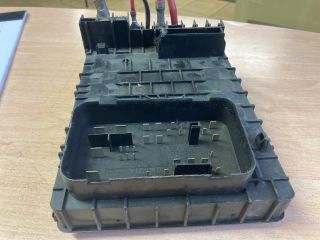 bontott VW GOLF V Biztosítéktábla Motortér