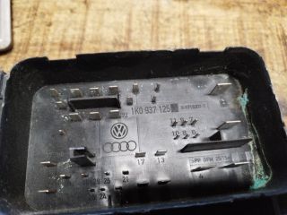 bontott VW GOLF V Biztosítéktábla Motortér