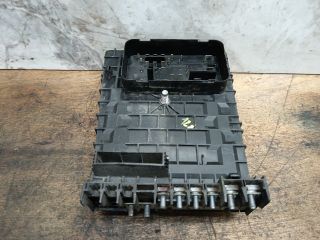 bontott VW GOLF V Biztosítéktábla Motortér