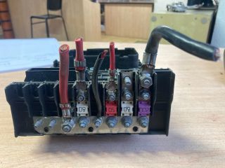 bontott VW GOLF V Biztosítéktábla Motortér