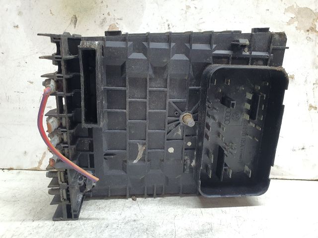 bontott VW GOLF V Biztosítéktábla Motortér