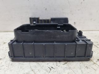 bontott VW GOLF V Biztosítéktábla Motortér