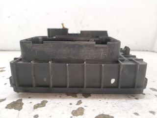 bontott VW GOLF V Biztosítéktábla Motortér