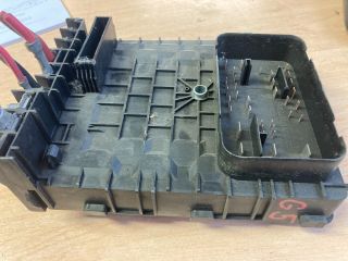 bontott VW GOLF V Biztosítéktábla Motortér