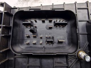 bontott VW GOLF V Biztosítéktábla Motortér