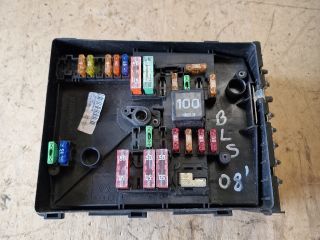 bontott VW GOLF V Biztosítéktábla Motortér