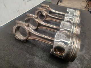 bontott VW GOLF V Dugattyú