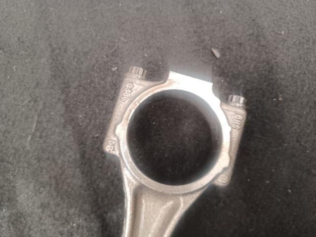 bontott VW GOLF V Dugattyú