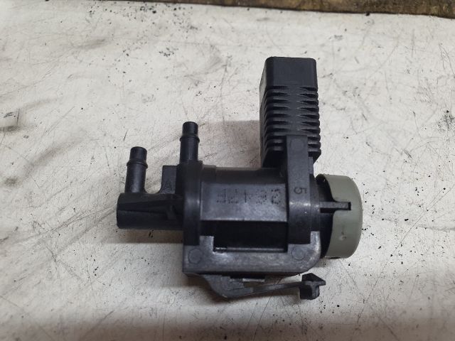 bontott VW GOLF V EGR / AGR Vákum Szelep