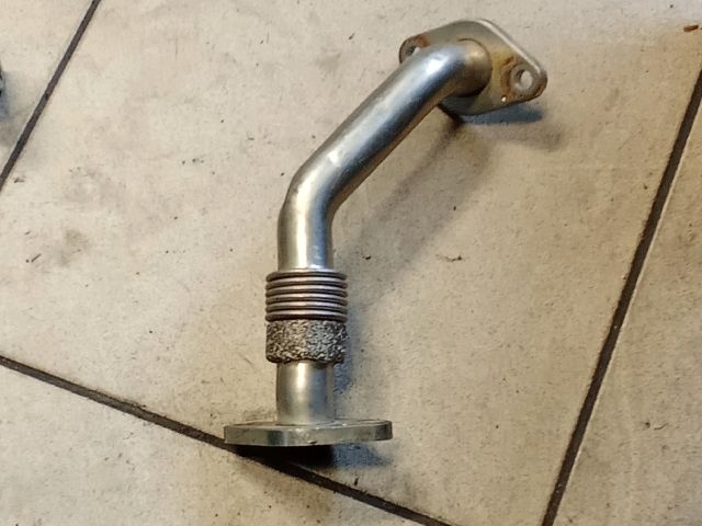 bontott VW GOLF V EGR Hűtő Cső