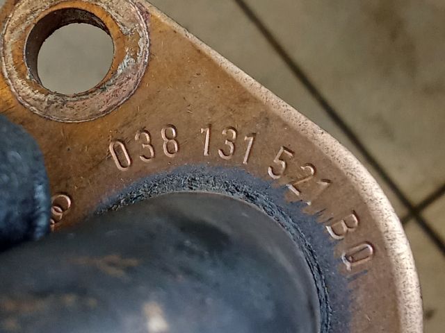 bontott VW GOLF V EGR Hűtő Cső