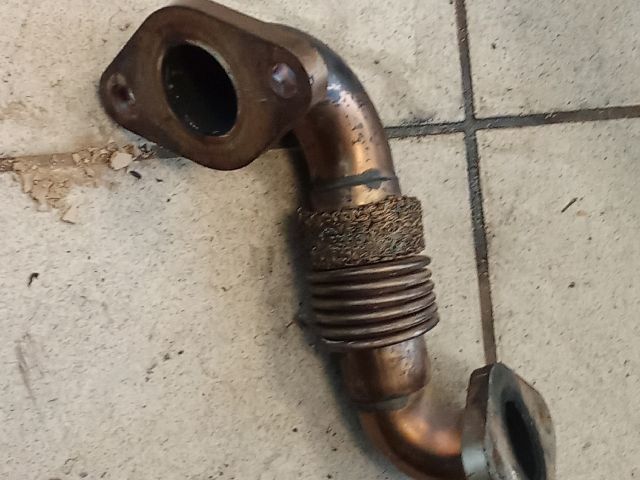 bontott VW GOLF V EGR Hűtő Cső