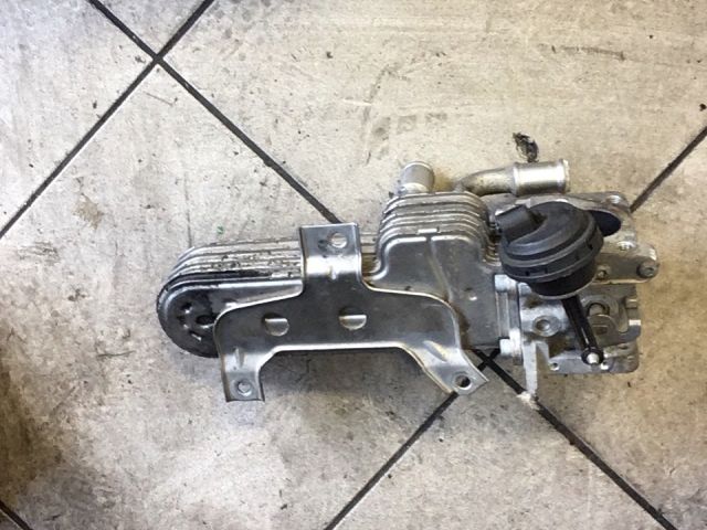 bontott VW GOLF V EGR Hűtő Cső