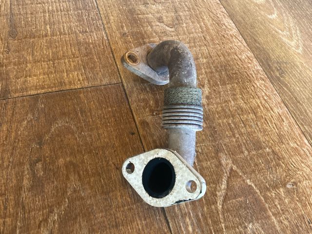 bontott VW GOLF V EGR Hűtő Cső