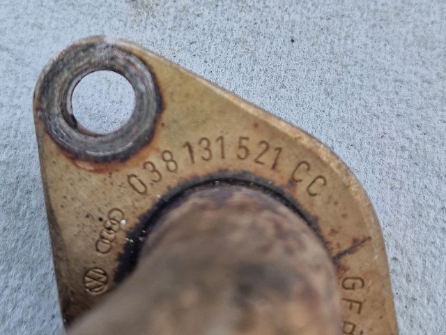 bontott VW GOLF V EGR Hűtő Cső