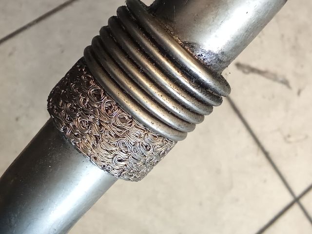 bontott VW GOLF V EGR Hűtő Cső