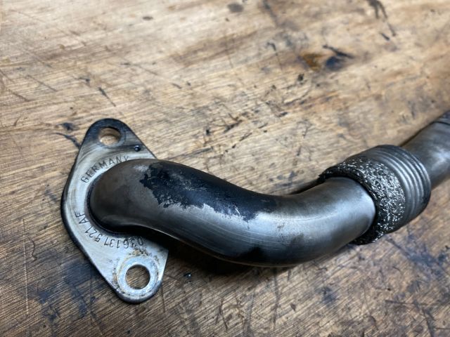 bontott VW GOLF V EGR Hűtő Cső