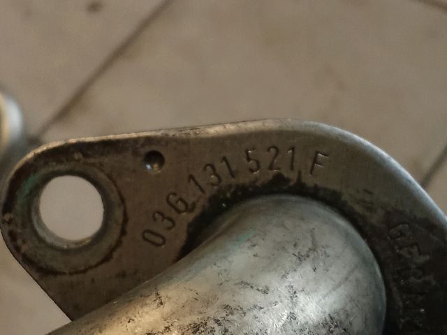 bontott VW GOLF V EGR Hűtő Cső