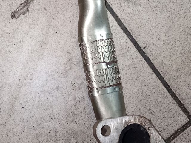 bontott VW GOLF V EGR Hűtő Cső