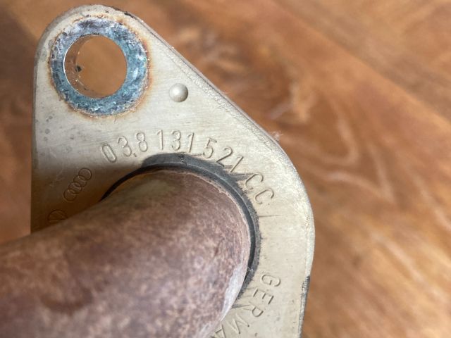 bontott VW GOLF V EGR Hűtő Cső