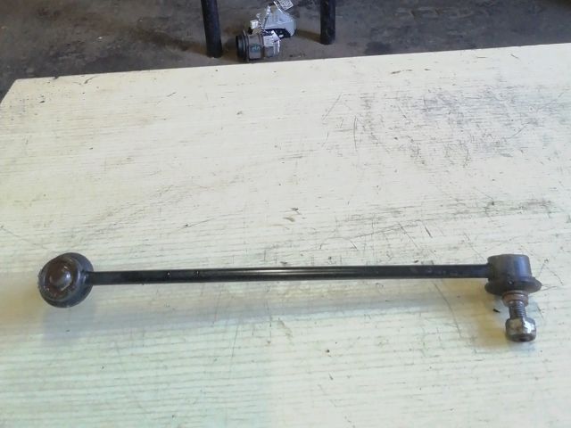 bontott VW GOLF V Első Stabilizátor Pálca