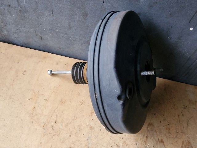 bontott VW GOLF V Fékrásegítő