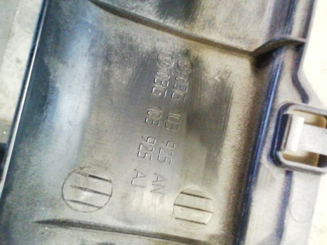 bontott VW GOLF V Felső Motorburkolat