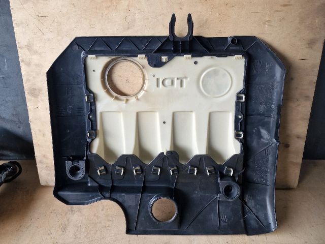 bontott VW GOLF V Felső Motorburkolat